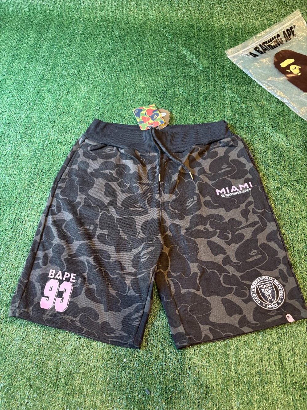 Black BAPE Miami camo shorts 🖤